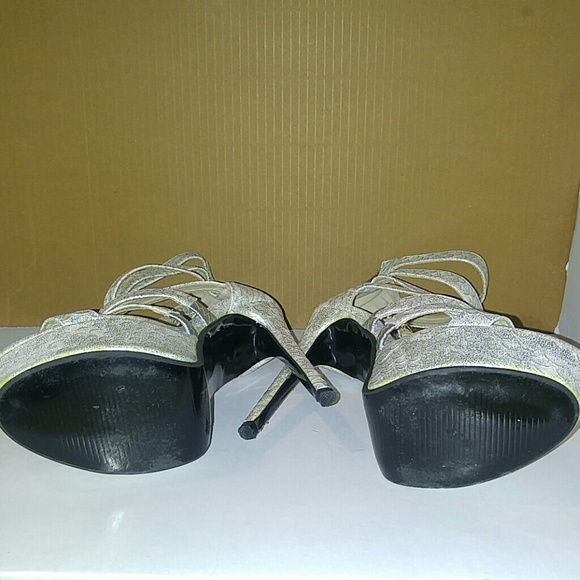 Platform stilettos - Picture 6 of 7